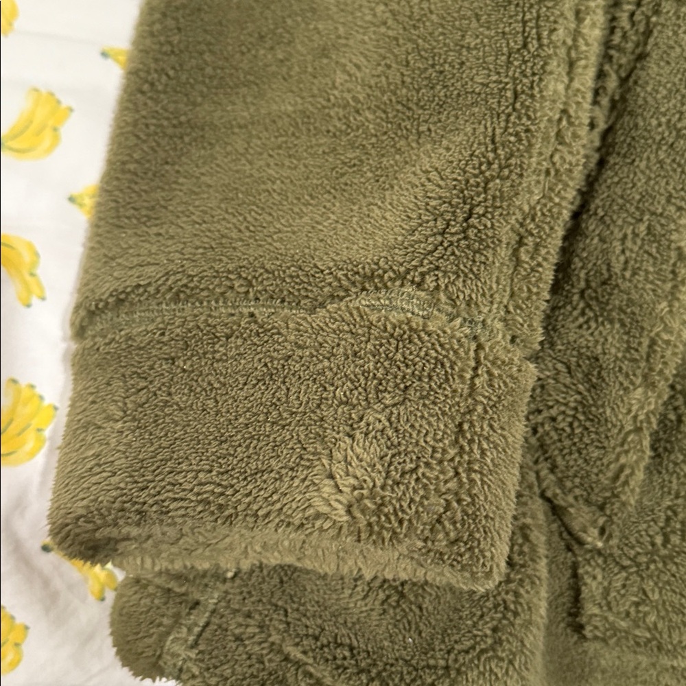 AMERICAN EAGLE ARMY GREEN 3/4 ZIP TEDDY FLEECE MEN’S XL NWT!! - Picture 3 of 4